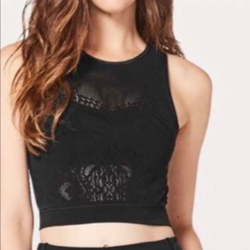 Lululemon reveal lattice paisley sz 6 crop top